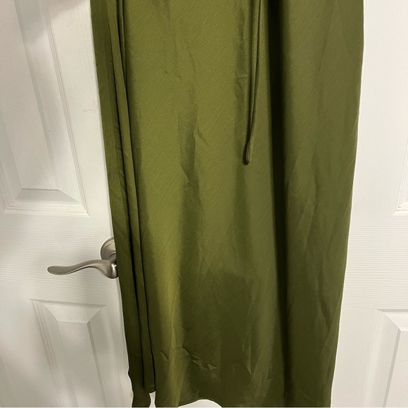 ASTR The Label Gaia Green Midi Dress - Picture 6 of 10